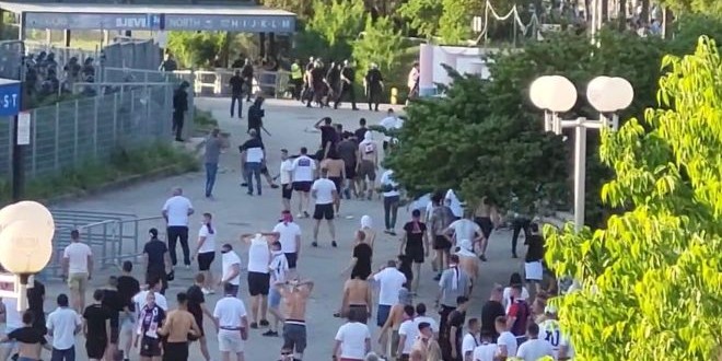 Nered i nakon utakmice, sukob policije i navijača ispred stadiona
